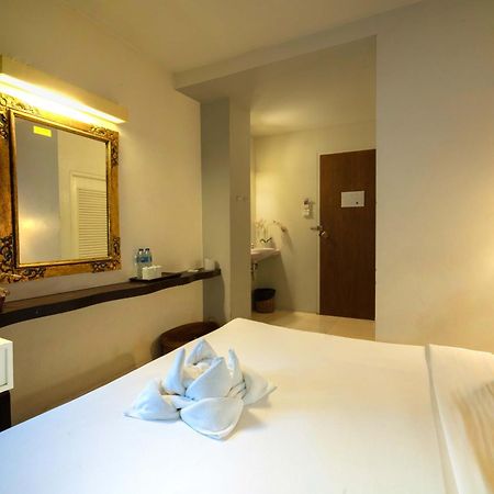 Khaosan Holiday Bangkok Extérieur photo