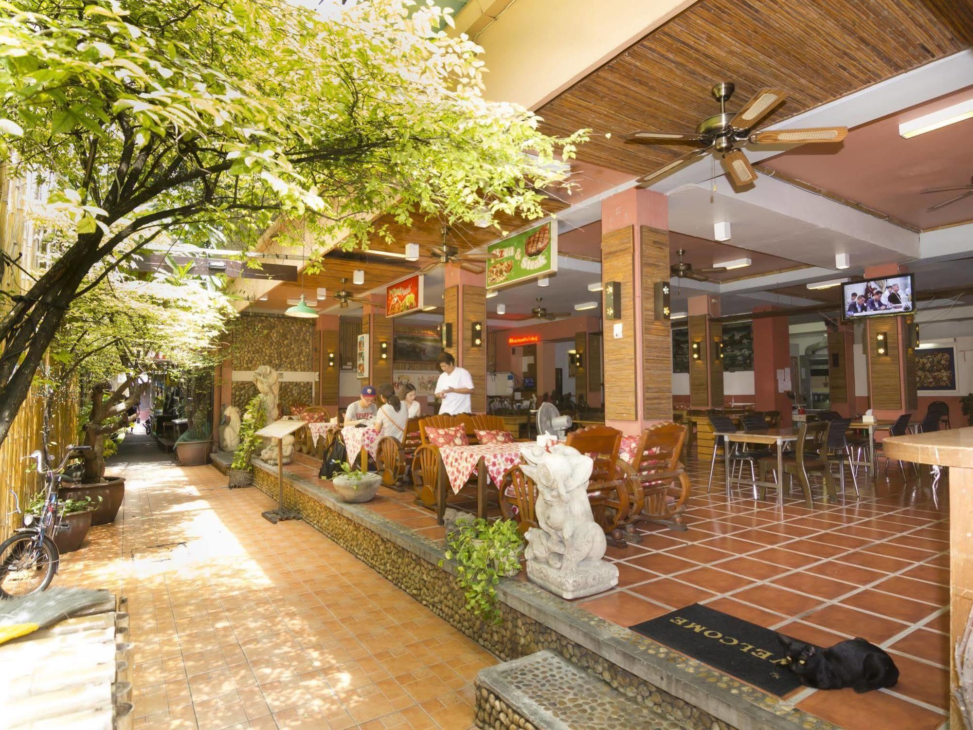 Khaosan Holiday Bangkok Extérieur photo