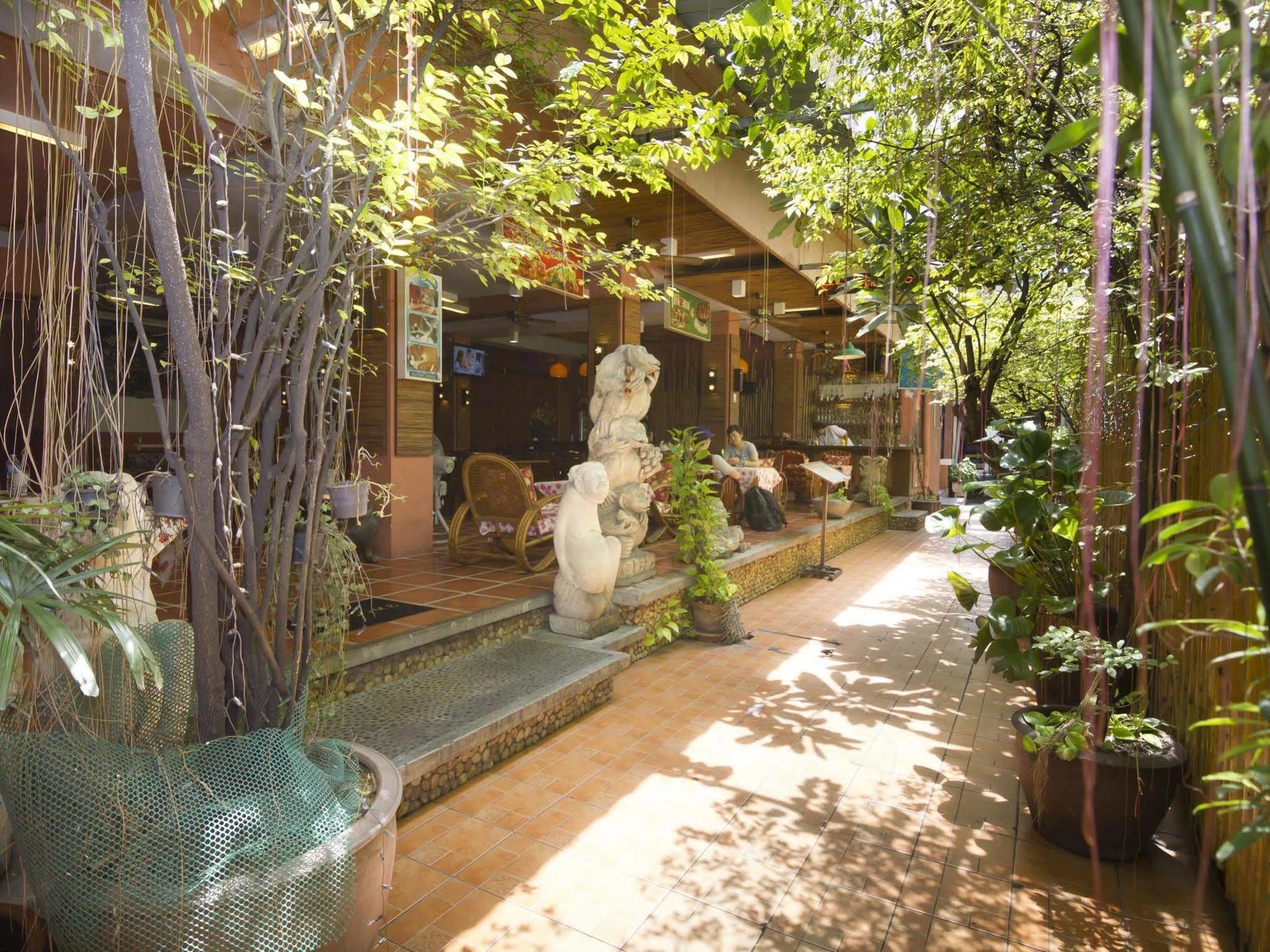 Khaosan Holiday Bangkok Extérieur photo